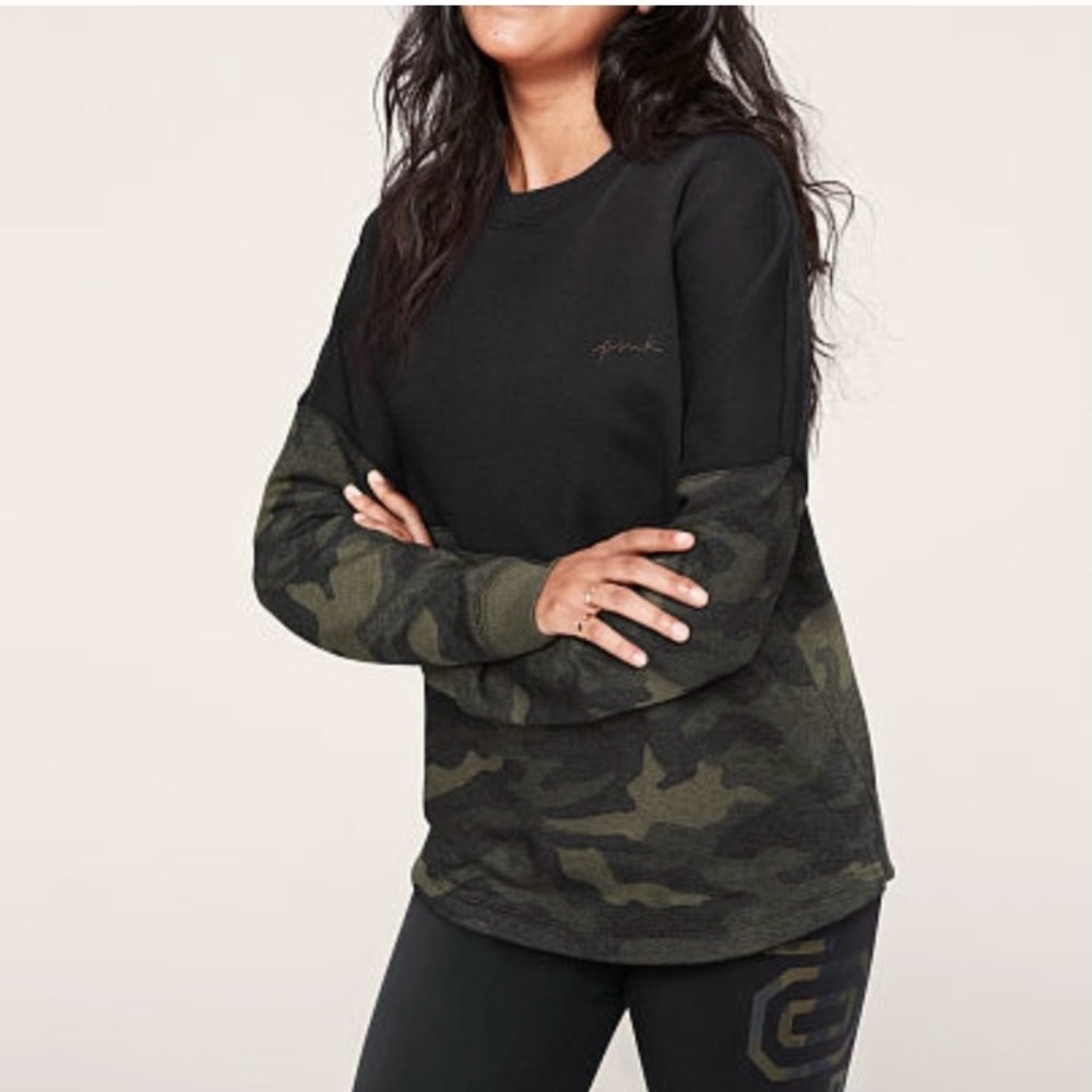 🛍️New! PINK Black and Camo Colorblock Sweatshirt🖤💚